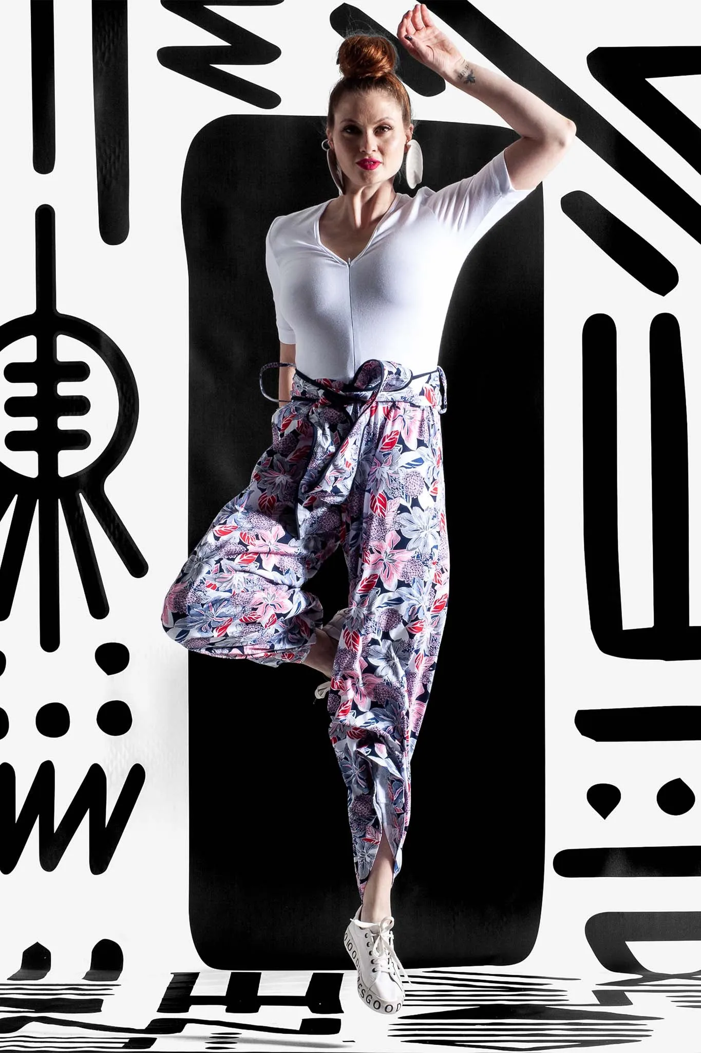 DOREEN Navy Floral Print