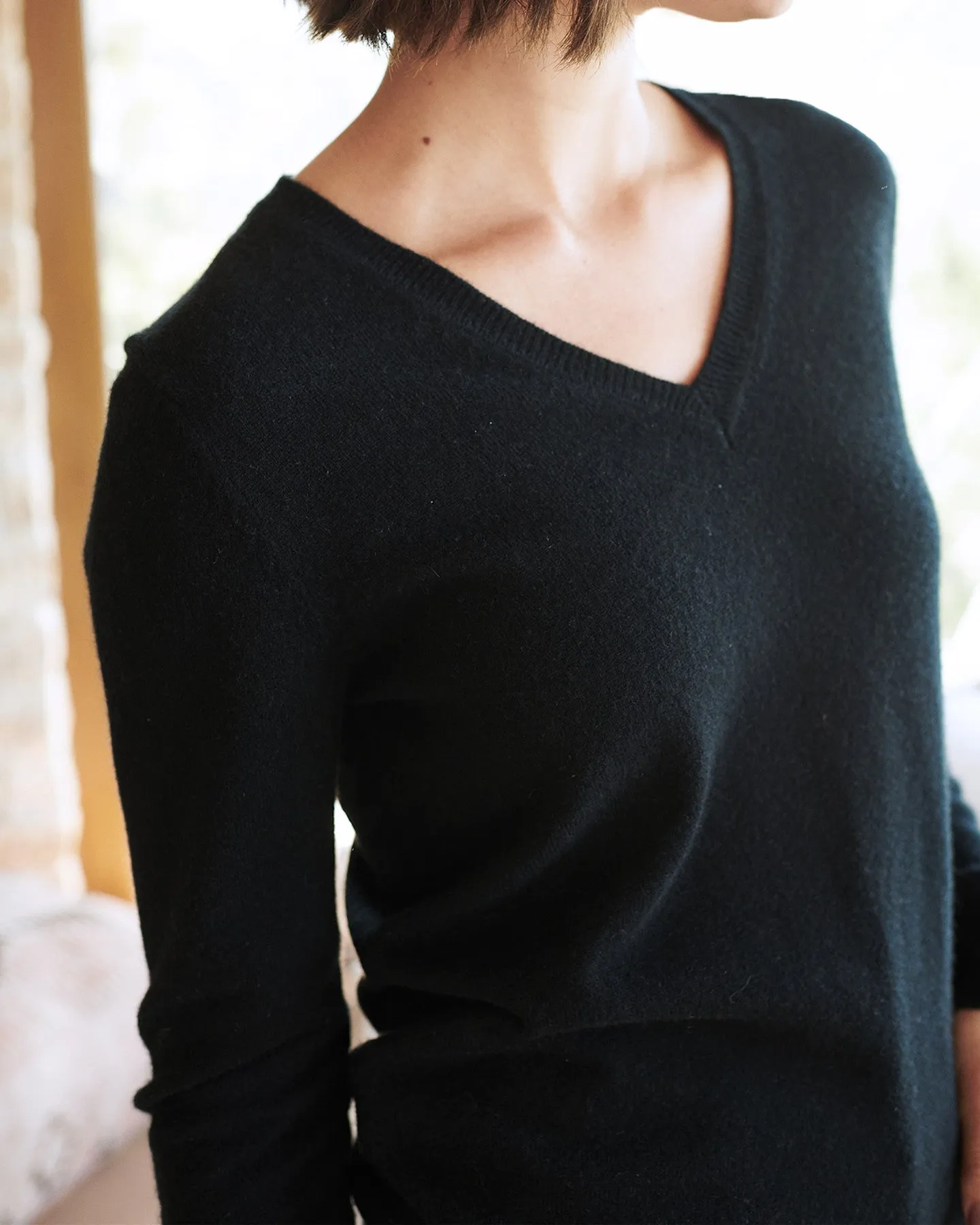 Lightweight Mongolian Cashmere Fisherman Turtleneck Sweater