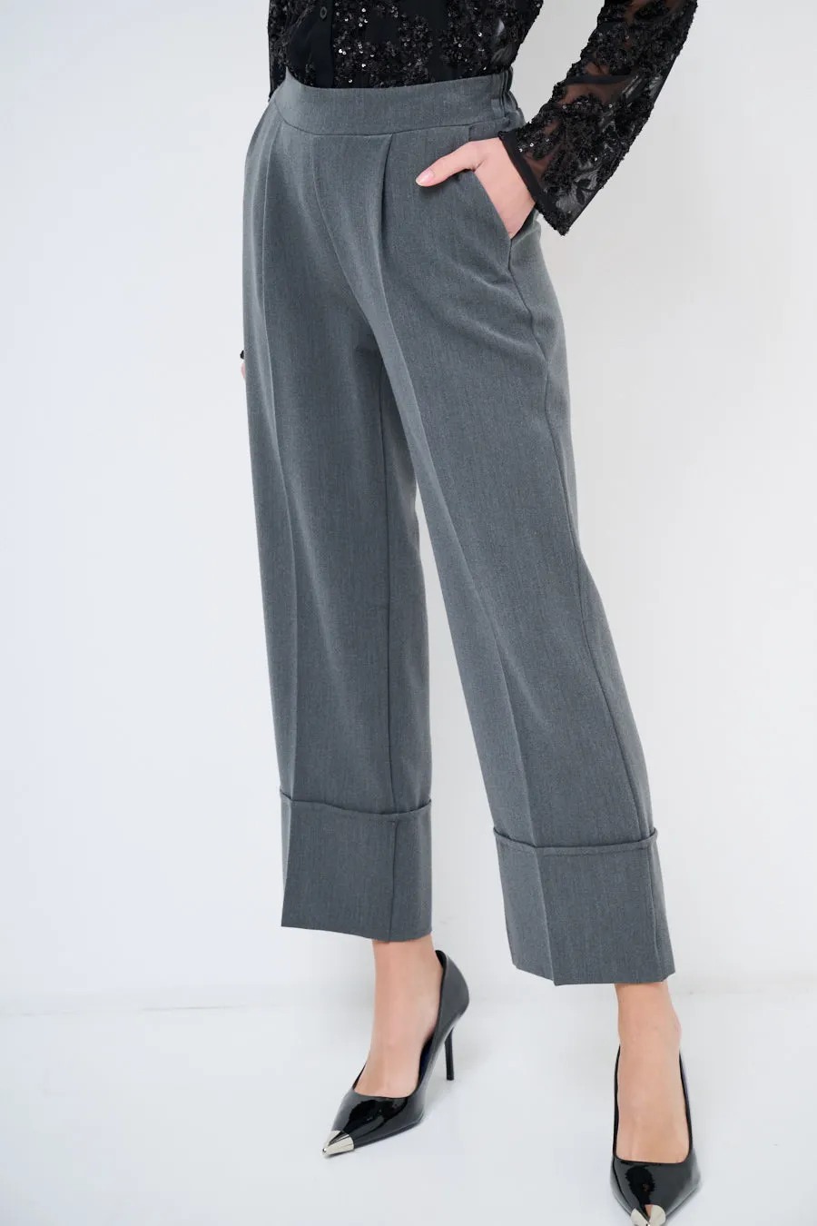 Pleated wide-leg trousers wholesale