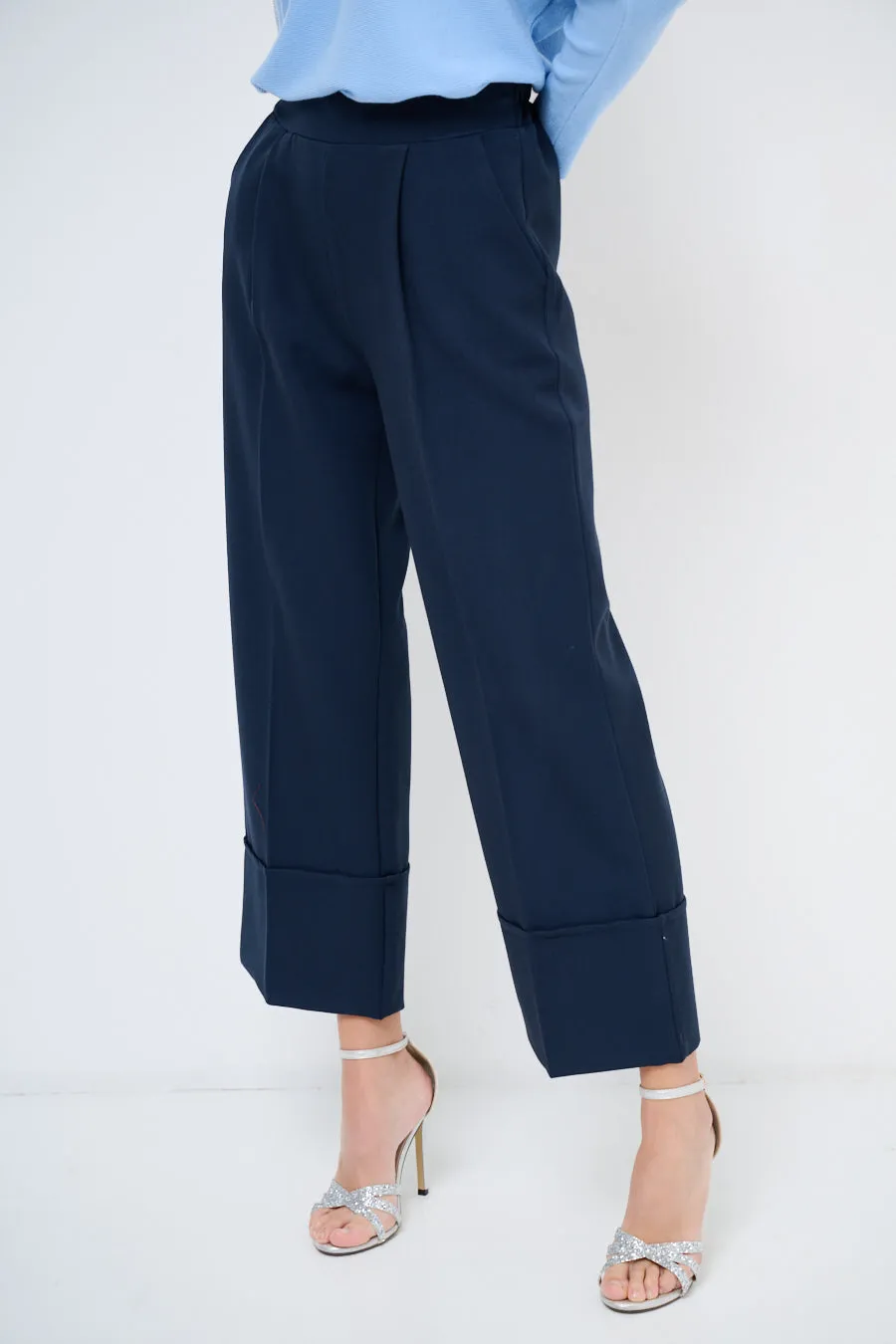 Pleated wide-leg trousers wholesale